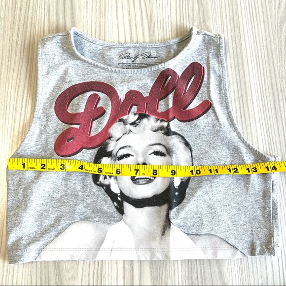 MARILYN MONROE SPORTS BRA/CROP TOP SIZE MEDIUM - Picture 4 of 5